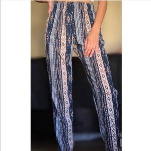Aztec Pants
• Size: Small
• Condition: Perfect